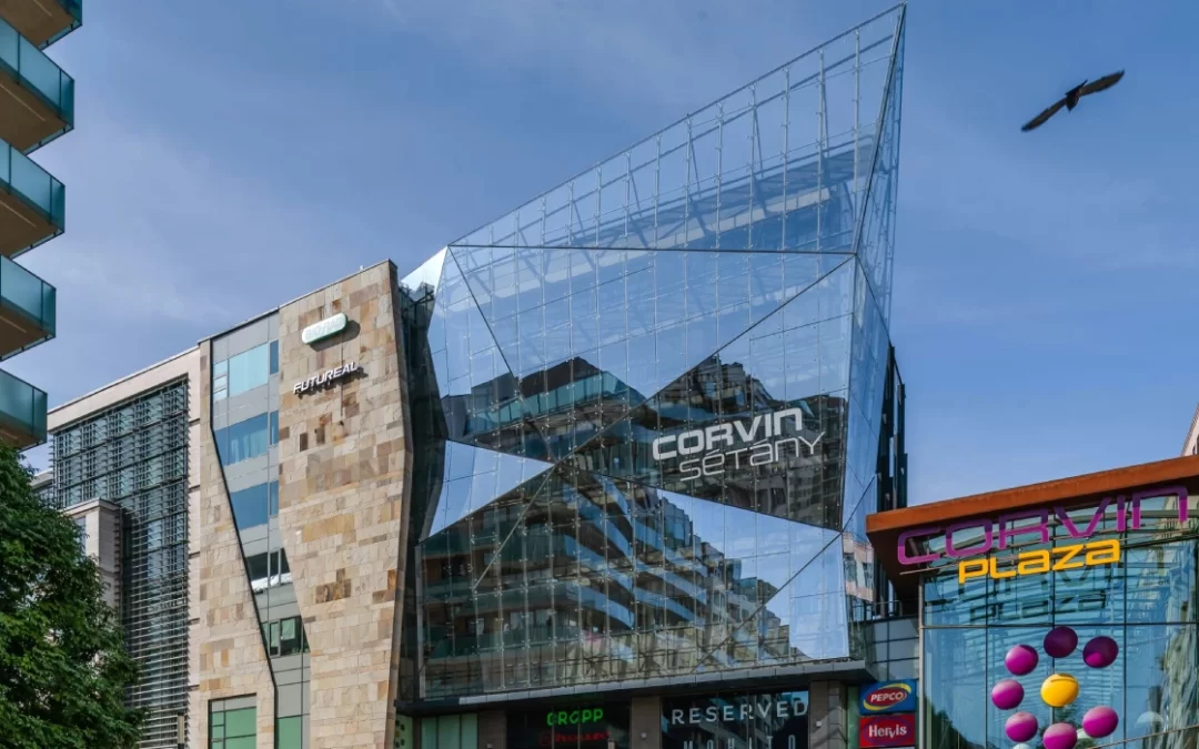 Corvin Plaza